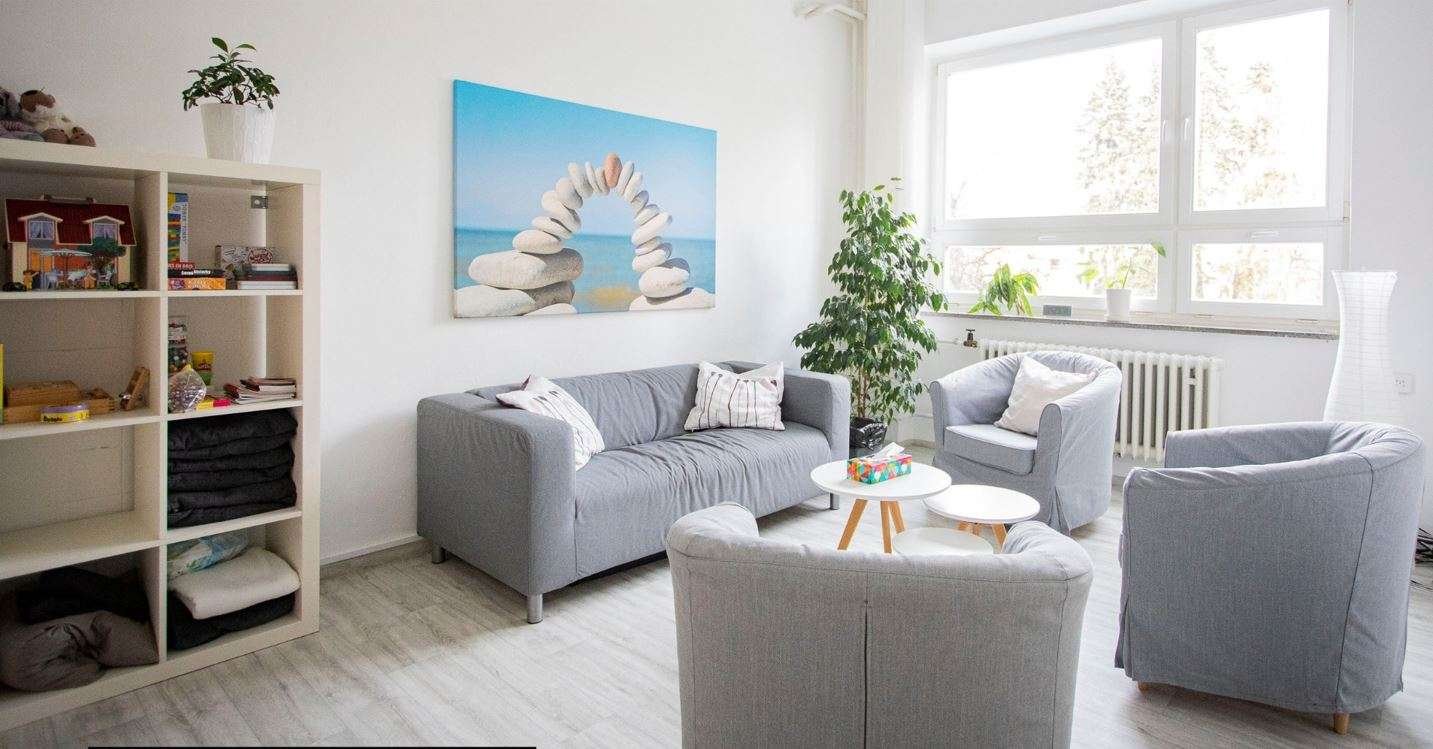 Krizová pomoc, Krizová pomoc, Poradenské a krizové centrum, příspěvková organizace